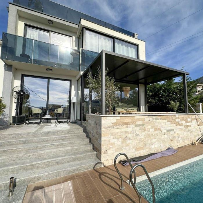 Moderna villa sa pogledom na more – Šušanj, Bar