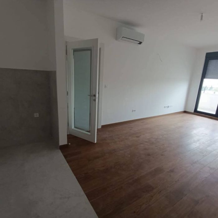 Dvosoban stan 59 m² + 17 m² – Green Level Kompleks , Podgorica