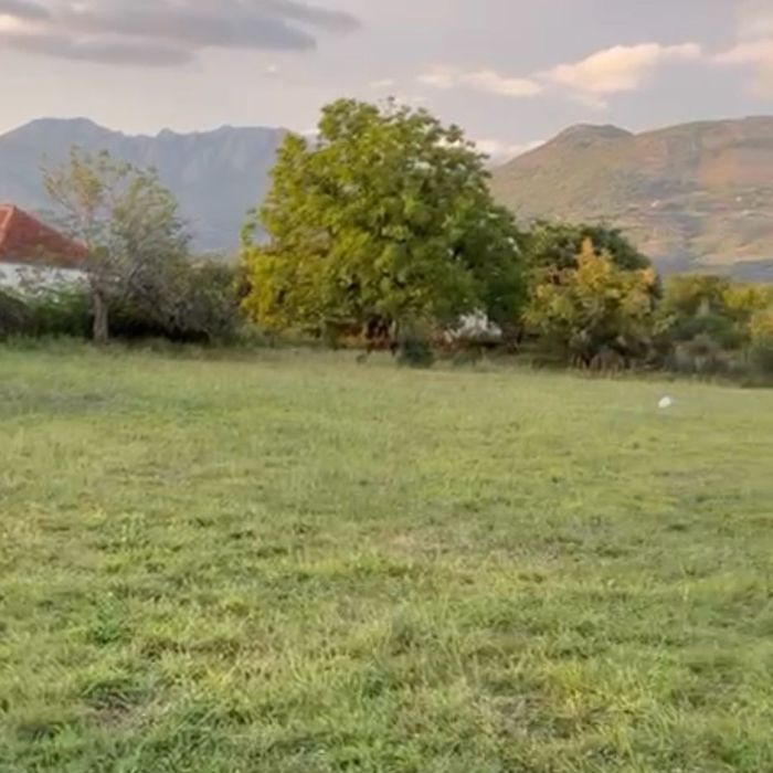 Urbanizovan plac u mirnom dijelu Bara